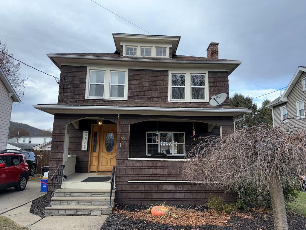 Property Photo:  224 Kingsbury Avenue  NY 14901 