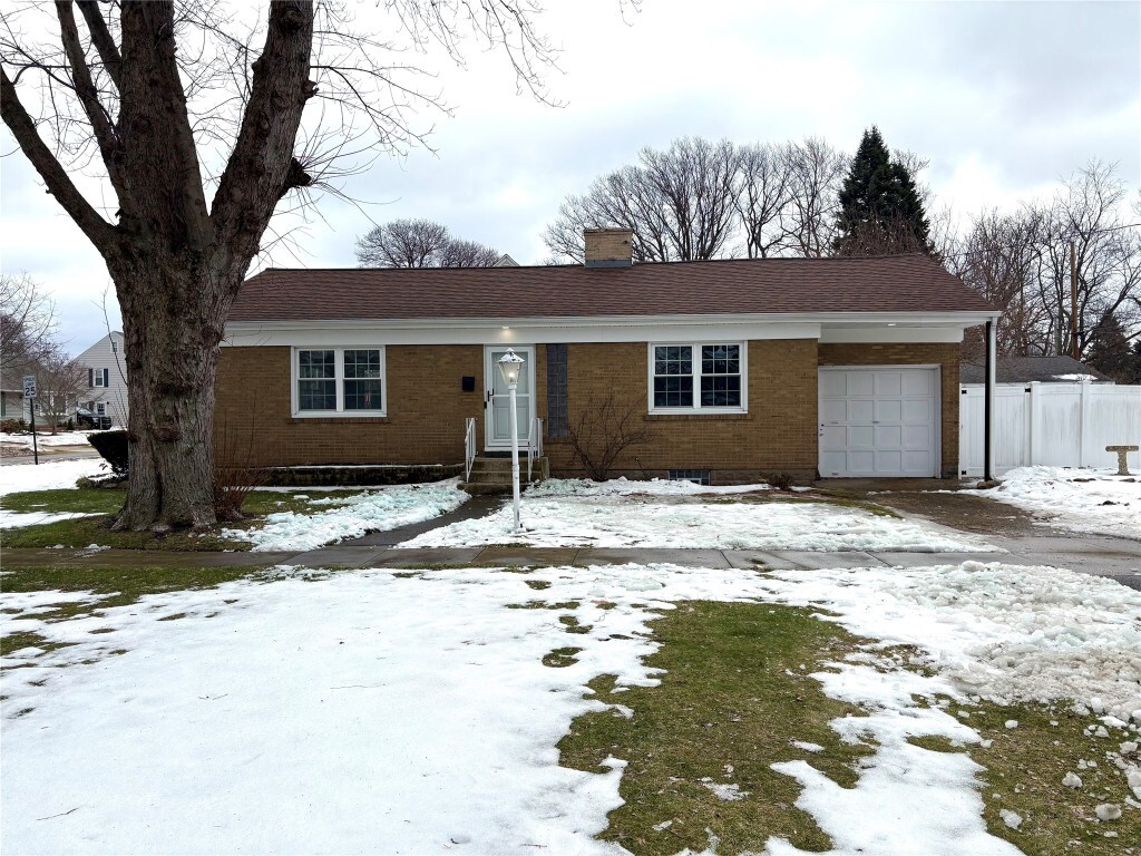 Property Photo: 3933 W 10th Street PA 16505