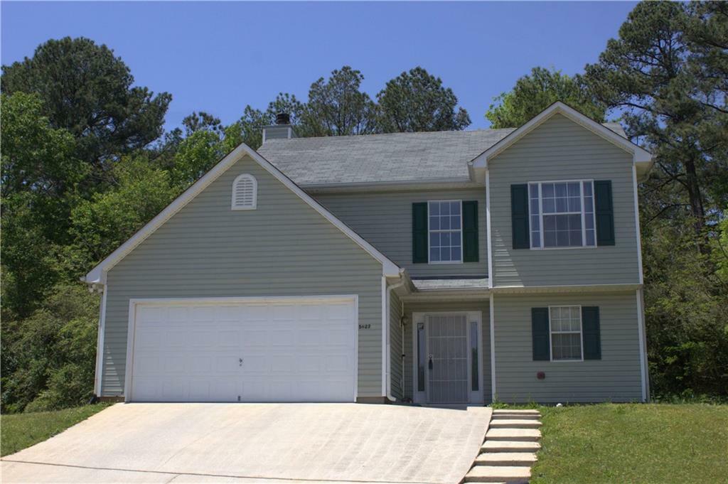 Property Photo: 5627 Isleworth Court GA 30349