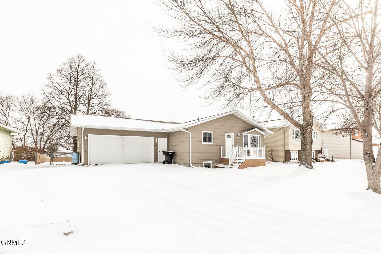 Property Photo:  601 32nd Street  ND 58501 