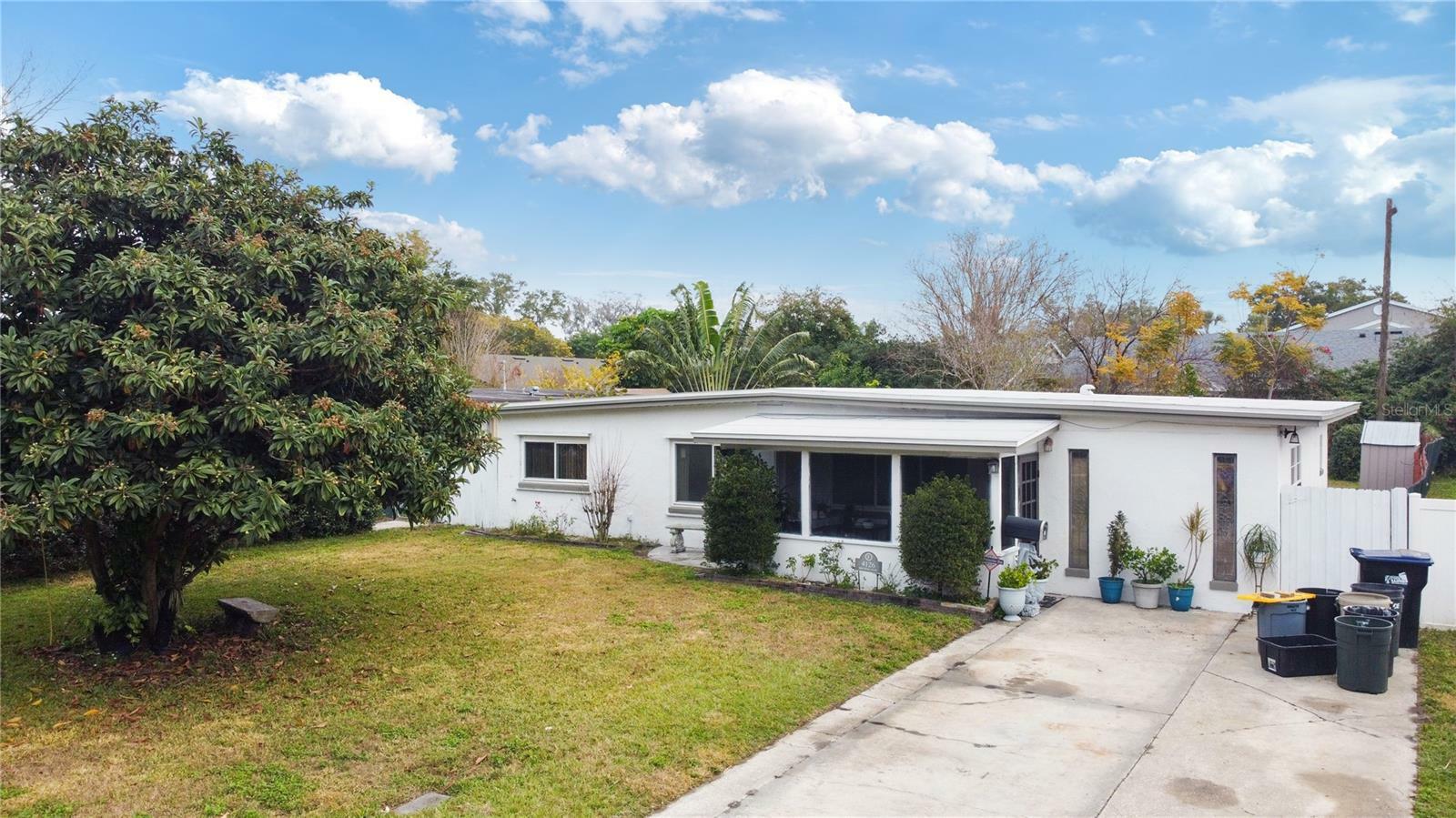 Property Photo: 4126 Montrose Court FL 32812