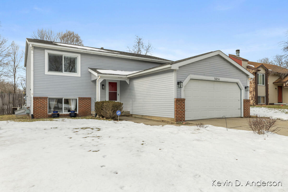 Property Photo:  3251 Brook Trail SE  MI 49508 