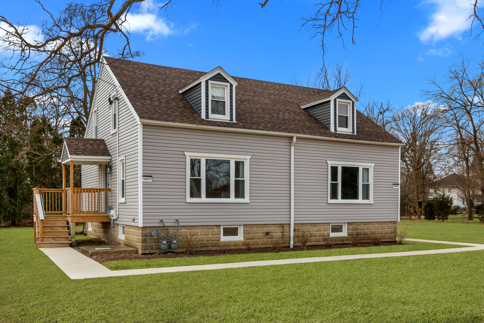 Property Photo:  16639 W Brockman Avenue  IL 60069 