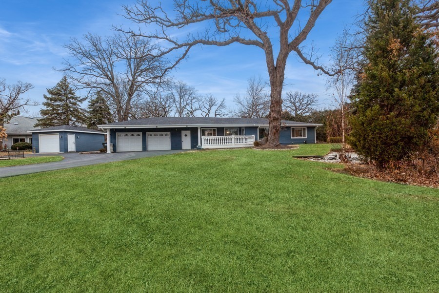 35 Meadowood Drive  Oak Brook IL 60523 photo