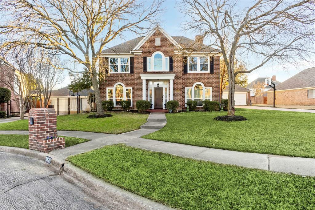 Property Photo: 8620 Ashley Court TX 76182