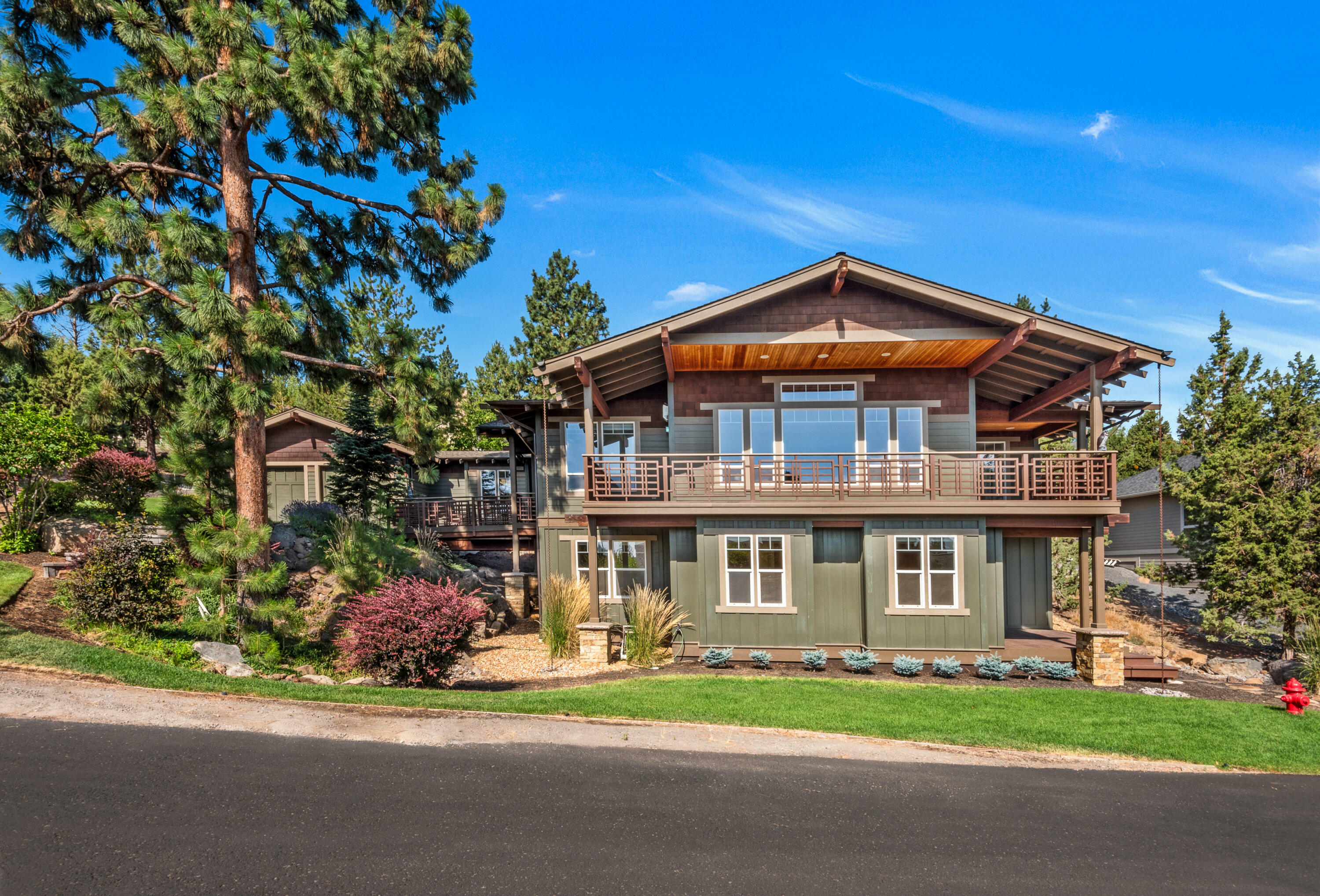 Property Photo: 3241 NW Fairway Heights Drive OR 97703
