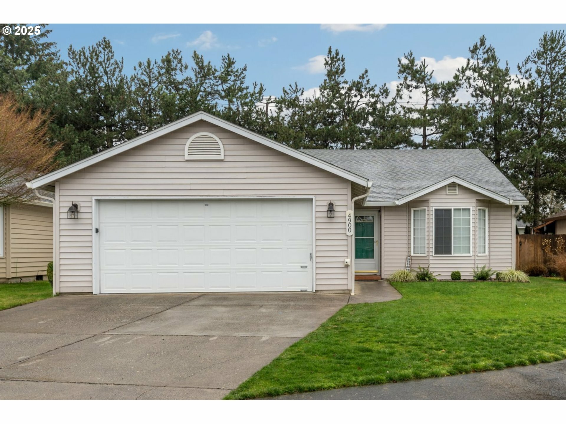 Property Photo:  4900 NE 131st Ct  WA 98682 