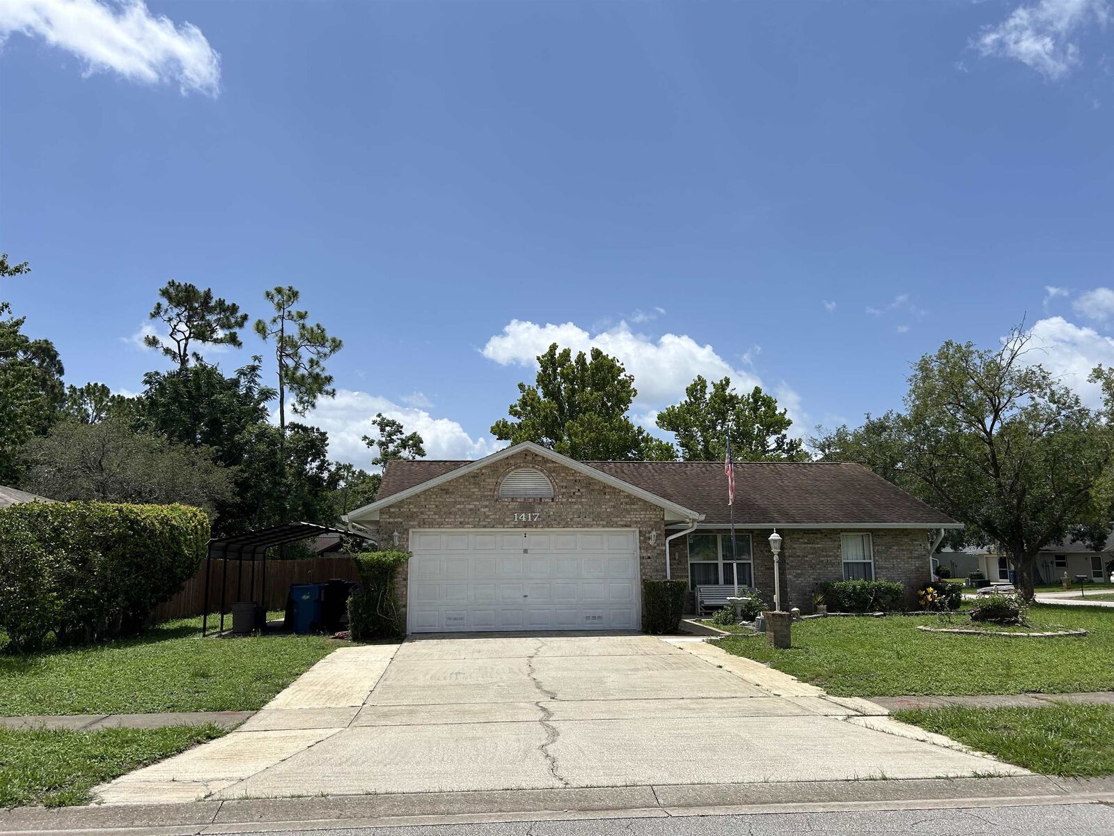 Property Photo: 1417 Golf Ave FL 32174