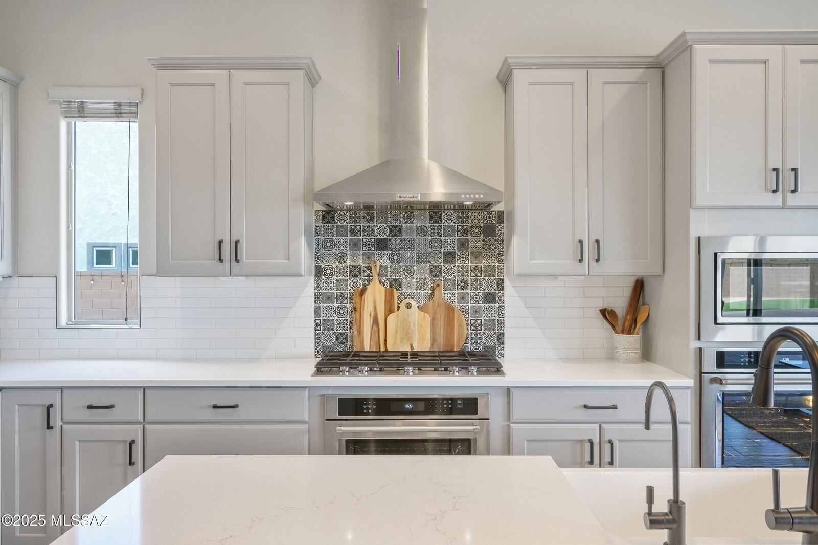 Property Photo:  2750 W Plateau Ridge Drive  AZ 85742 