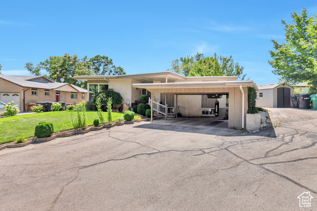 Property Photo: 1737 N Sego Ln UT 84604