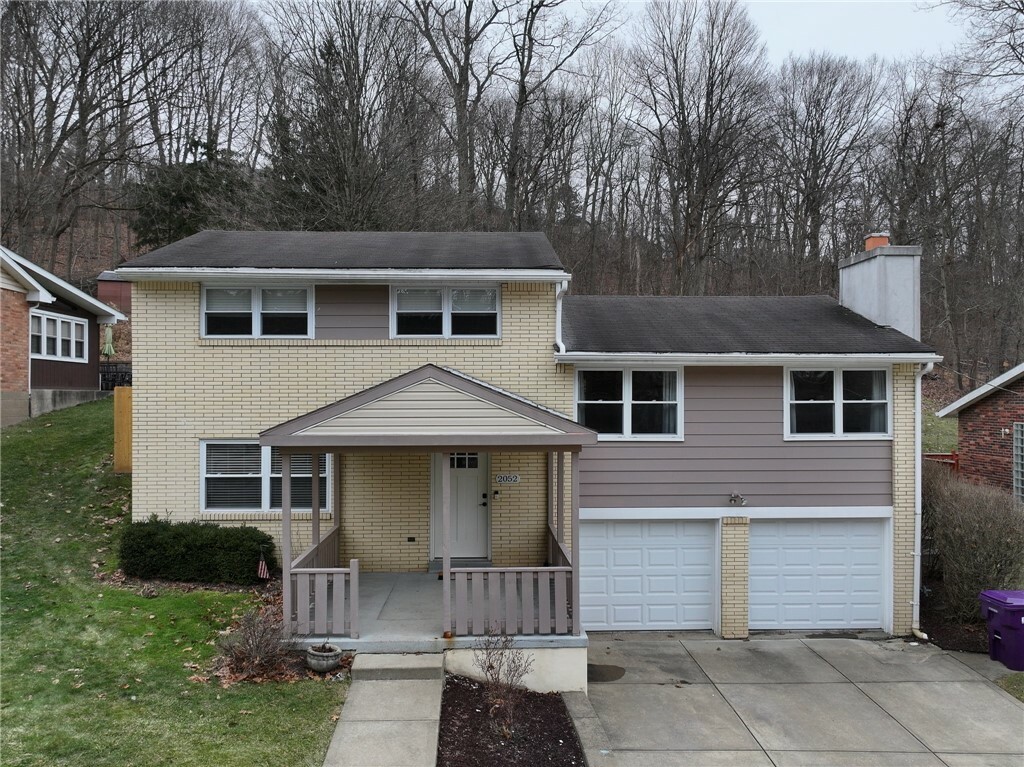 Property Photo: 2052 Holiday Park Drive PA 15239