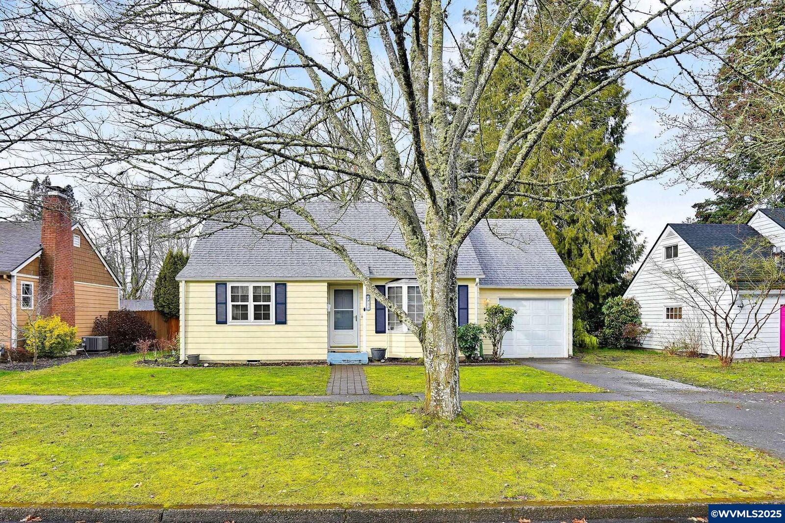 Property Photo:  1855  23rd St NE  OR 97301 