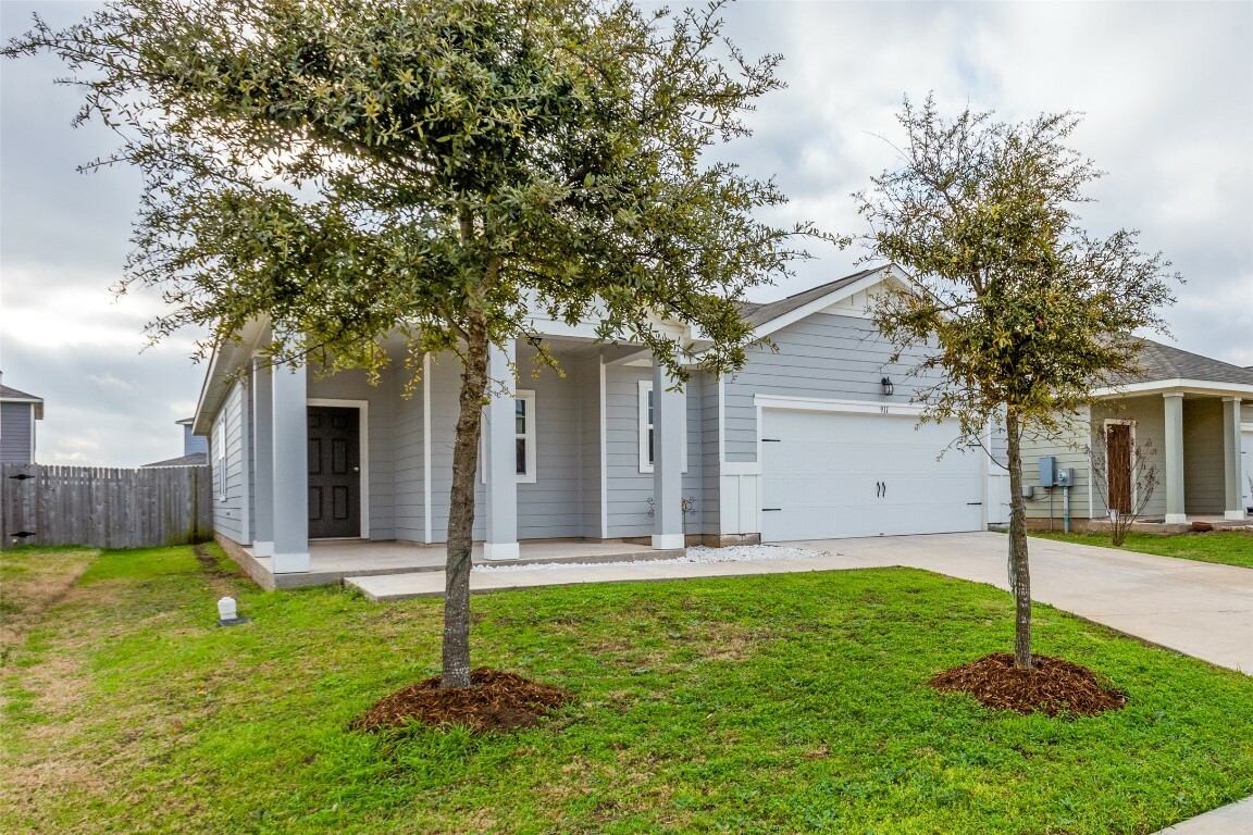 Property Photo:  911 Bunton Reserve Boulevard  TX 78640 