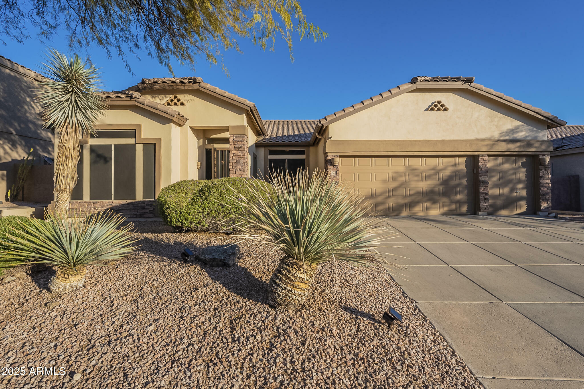 Property Photo:  7149 E Quartz Street  AZ 85207 