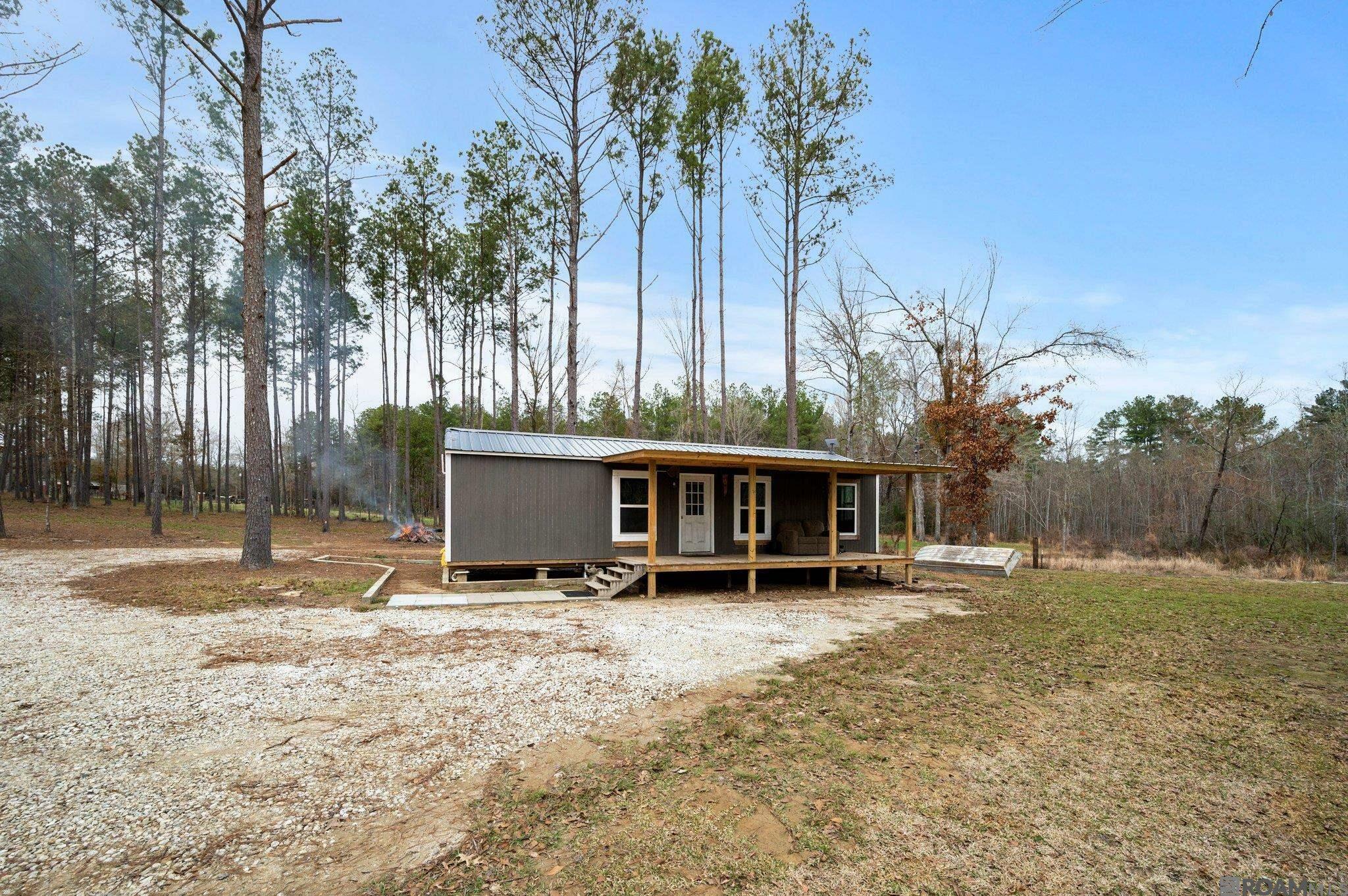 Property Photo: 4771 Old Liberty Rd LA 70722