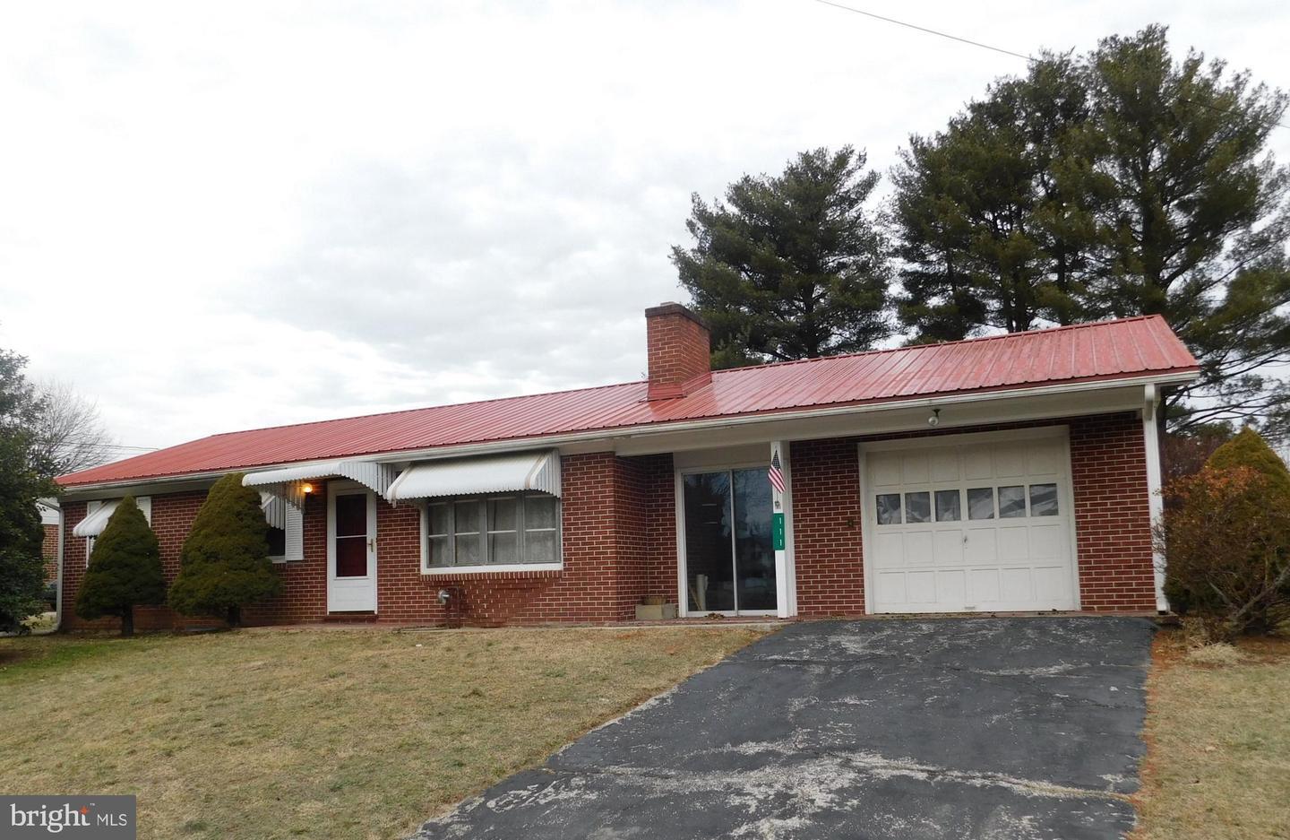 Property Photo: 111 Franklin Street PA 17320