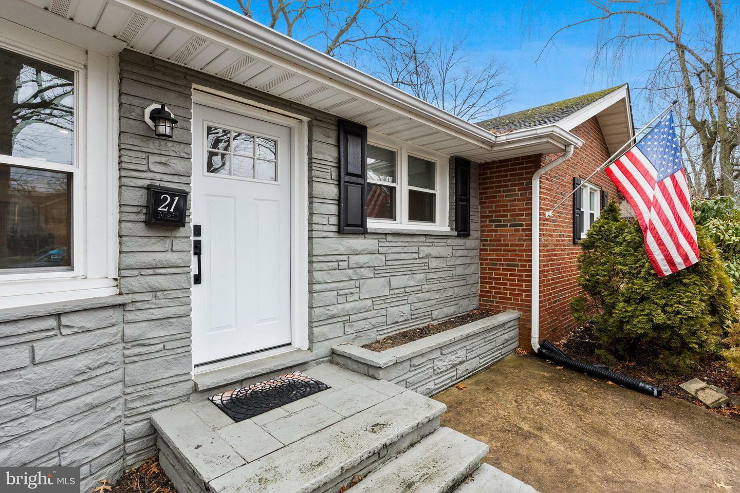 Property Photo:  21 Evergreen Avenue  NJ 08031 