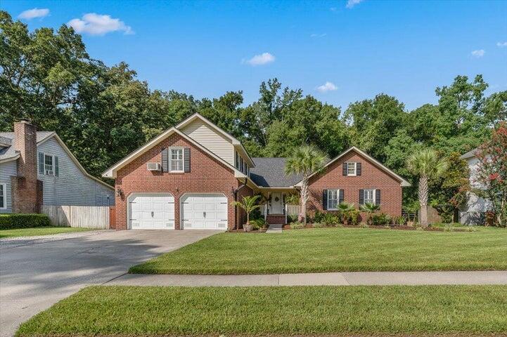 Property Photo: 509 King Charles Circle SC 29485