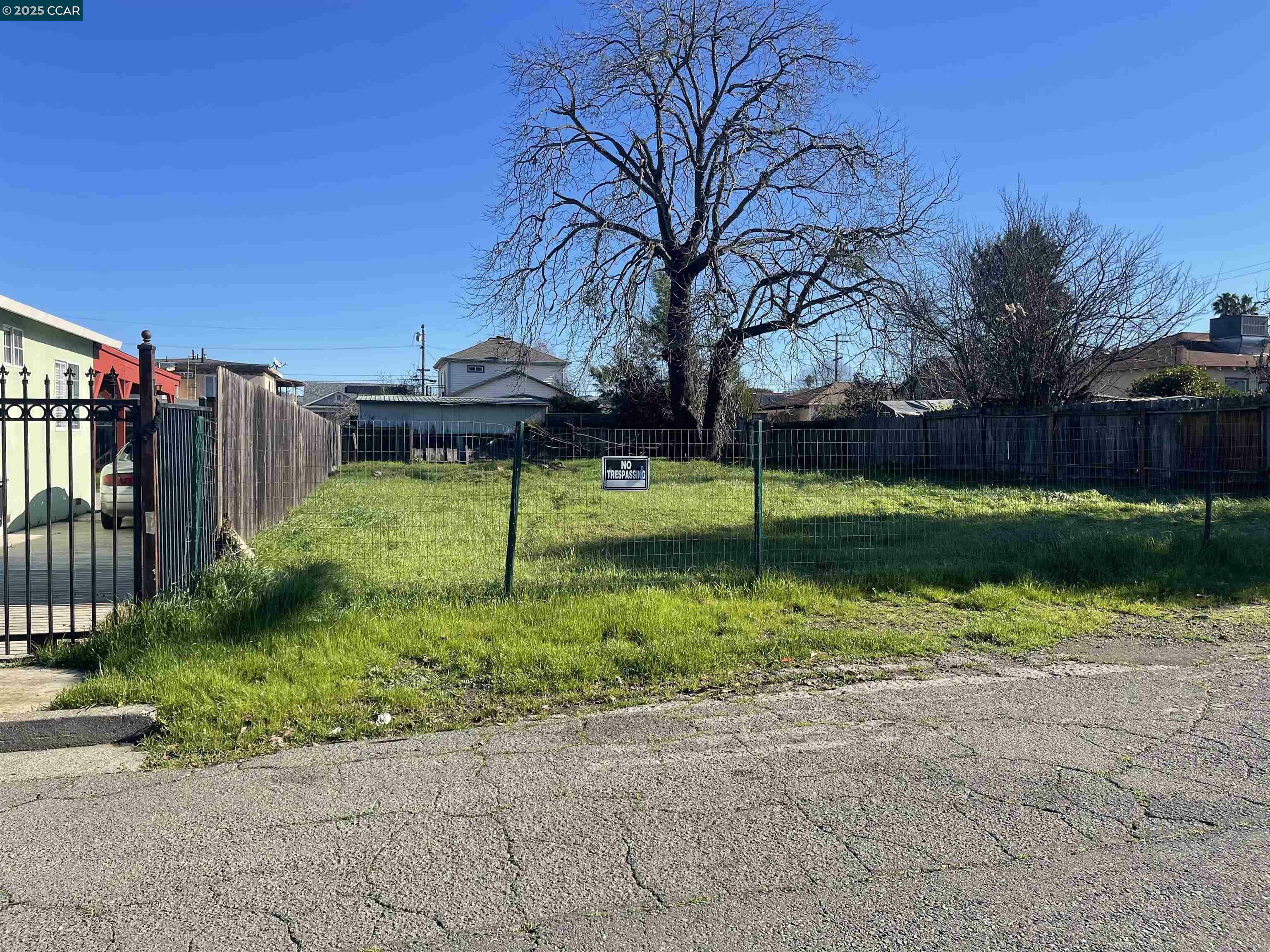 Property Photo:  226 12th Street  CA 94590 