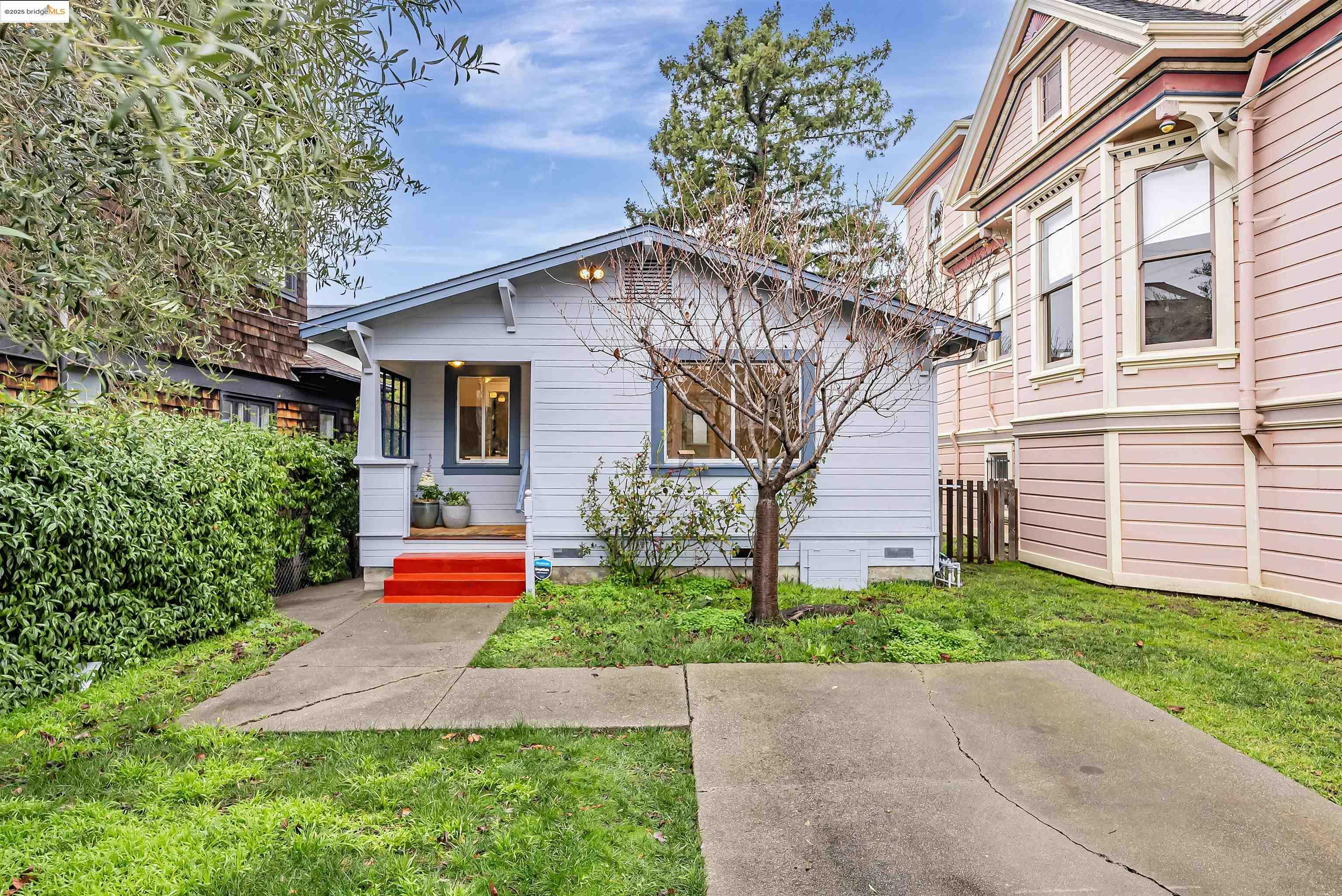 Property Photo:  2137 Ward St  CA 94705 