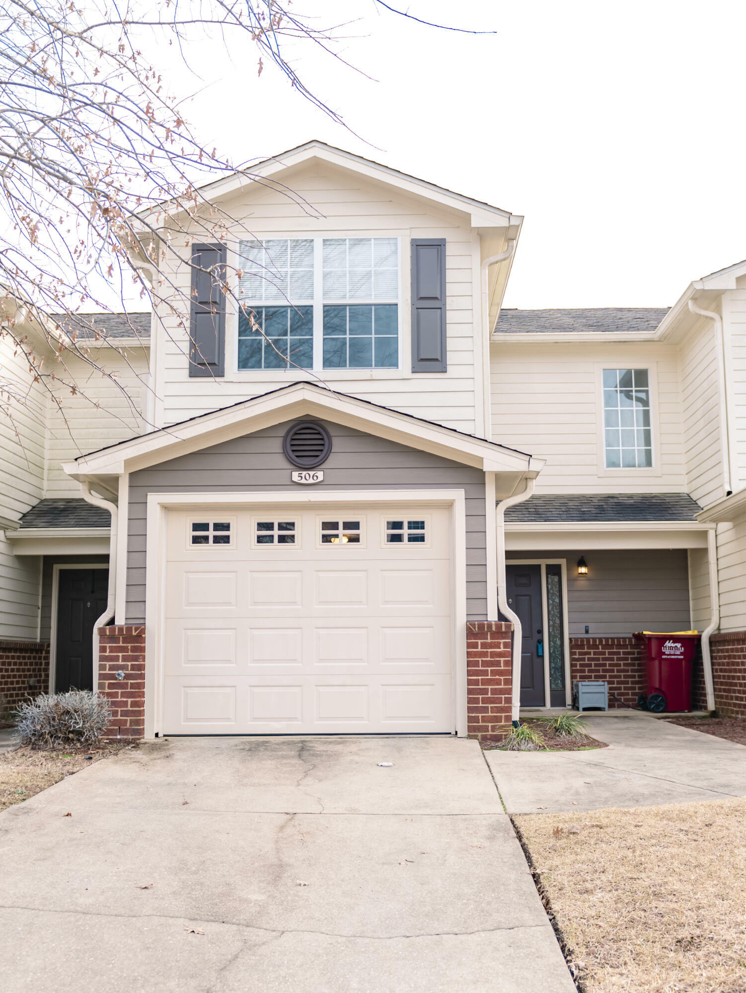 Property Photo: 506 Wingspan Way FL 32536