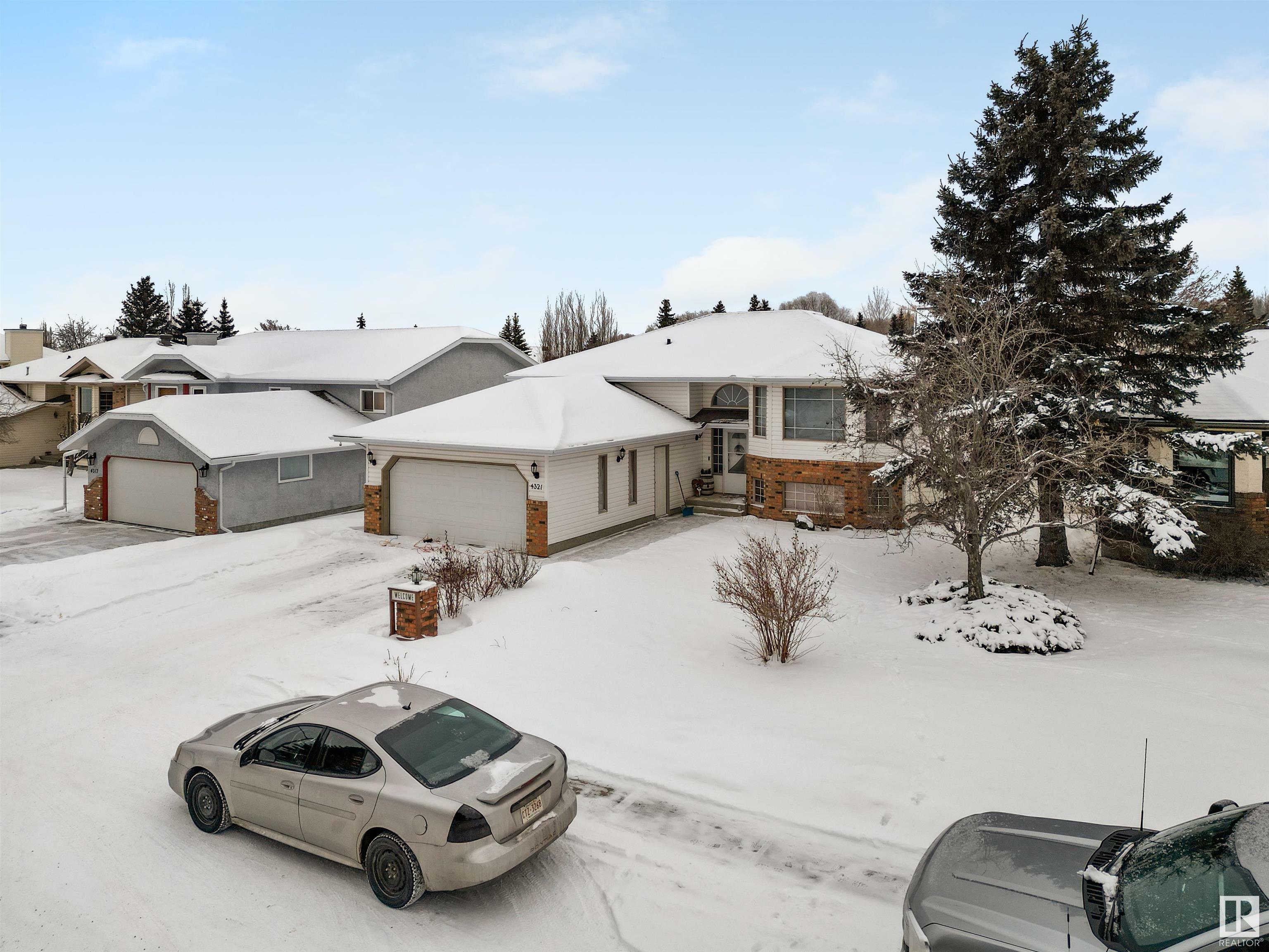 Property Photo:  4321 44 Avenue  AB T7A 1G2 