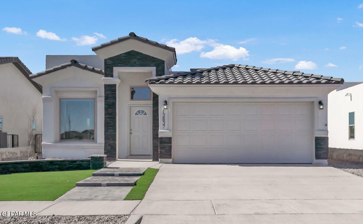 Property Photo: 813 Paseo Pacifico Place TX 79928