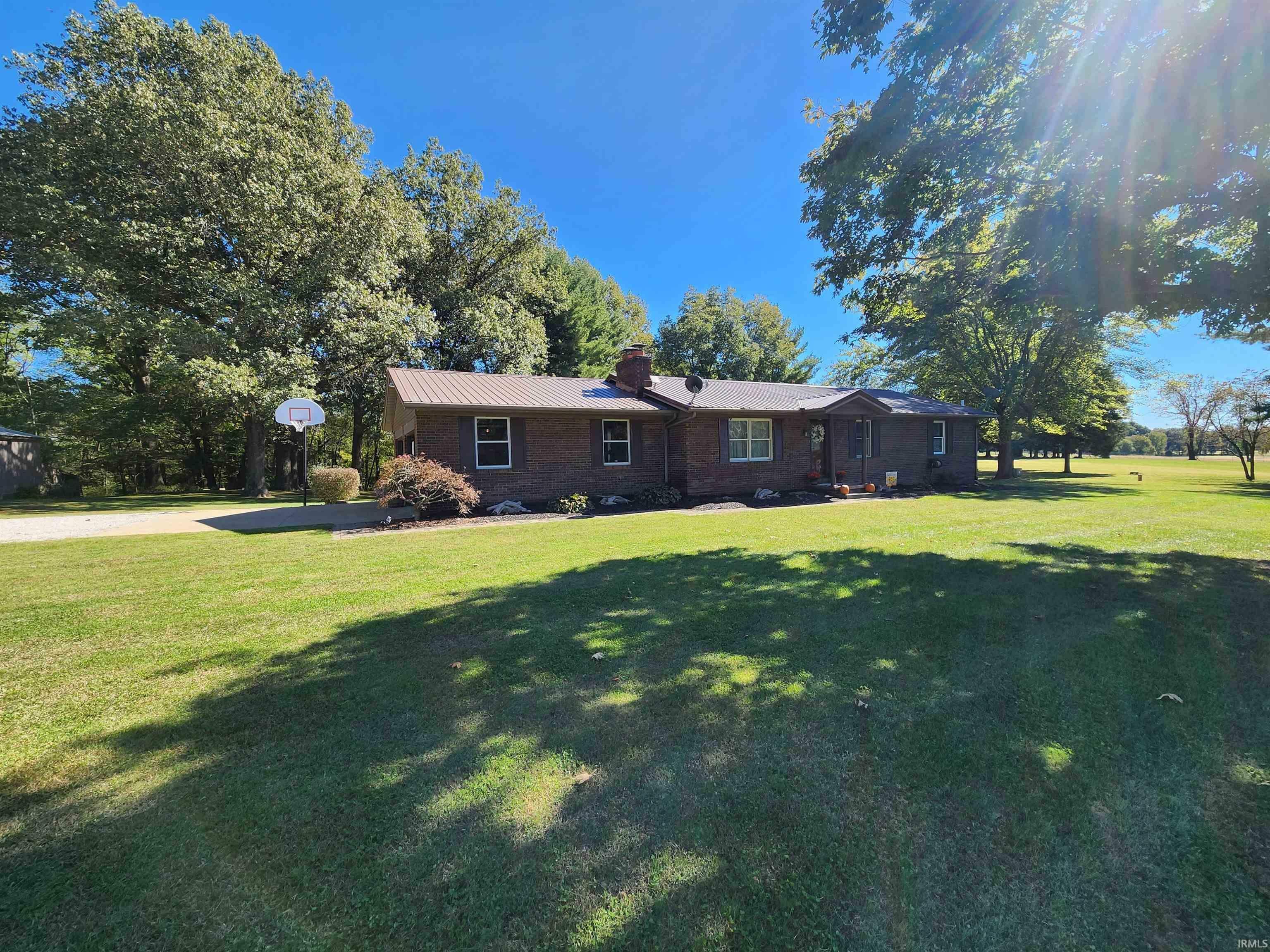 Property Photo: 1125 W Cr 100 S Road IN 47635