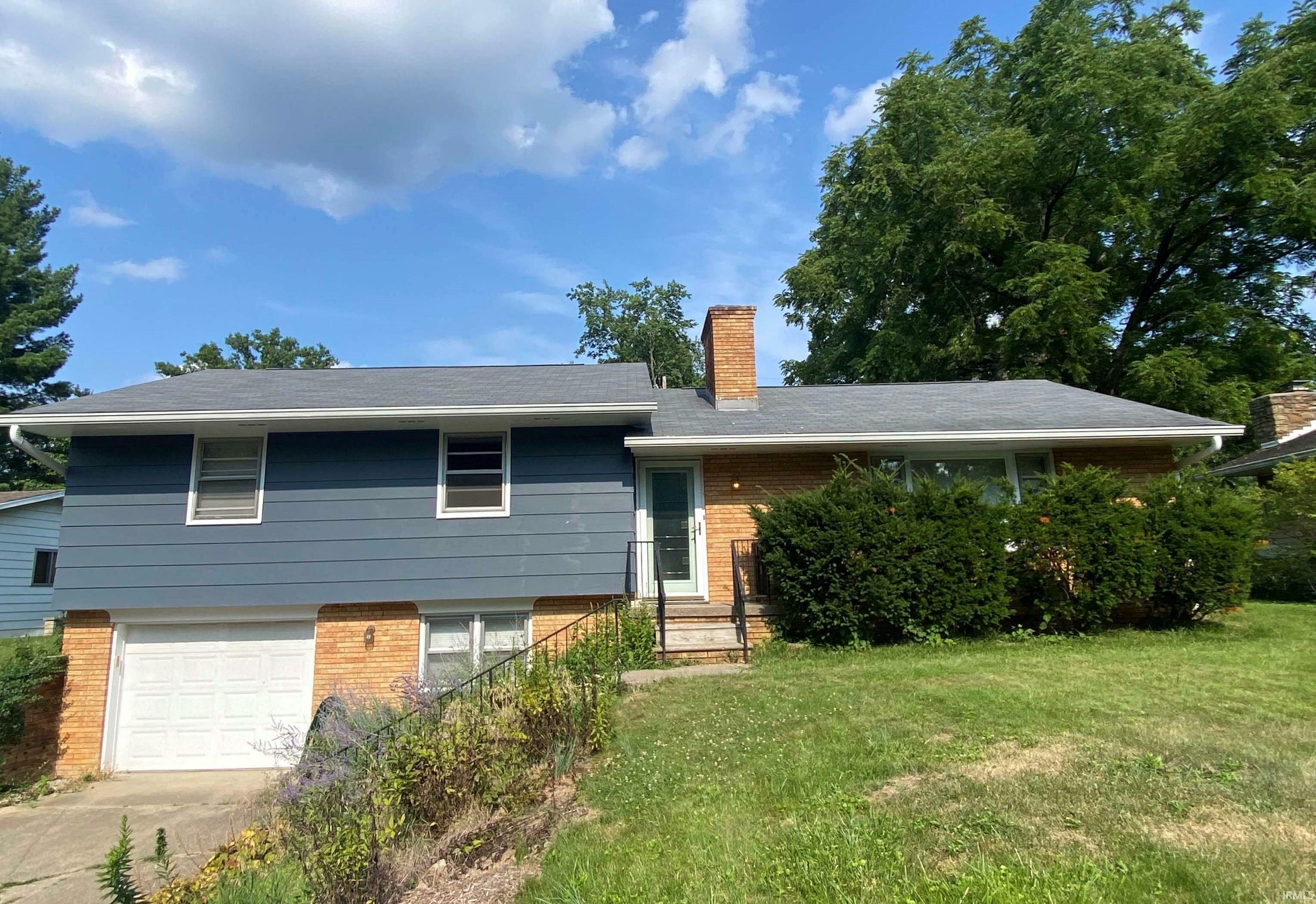 107 S Meadowbrook Drive  Bloomington IN 47408 photo