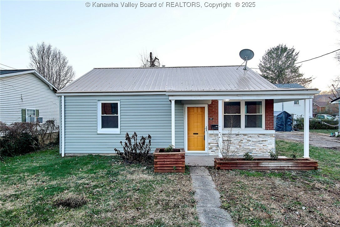 Property Photo:  1605 Myers Avenue  WV 25064 