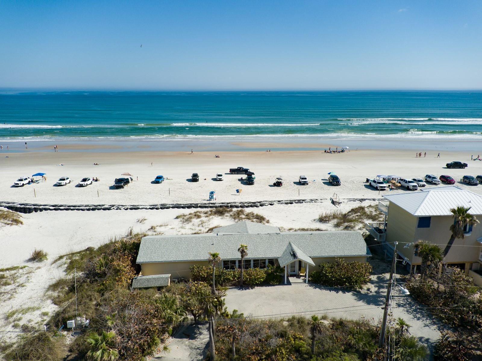 Property Photo: 921 N Atlantic Avenue FL 32169