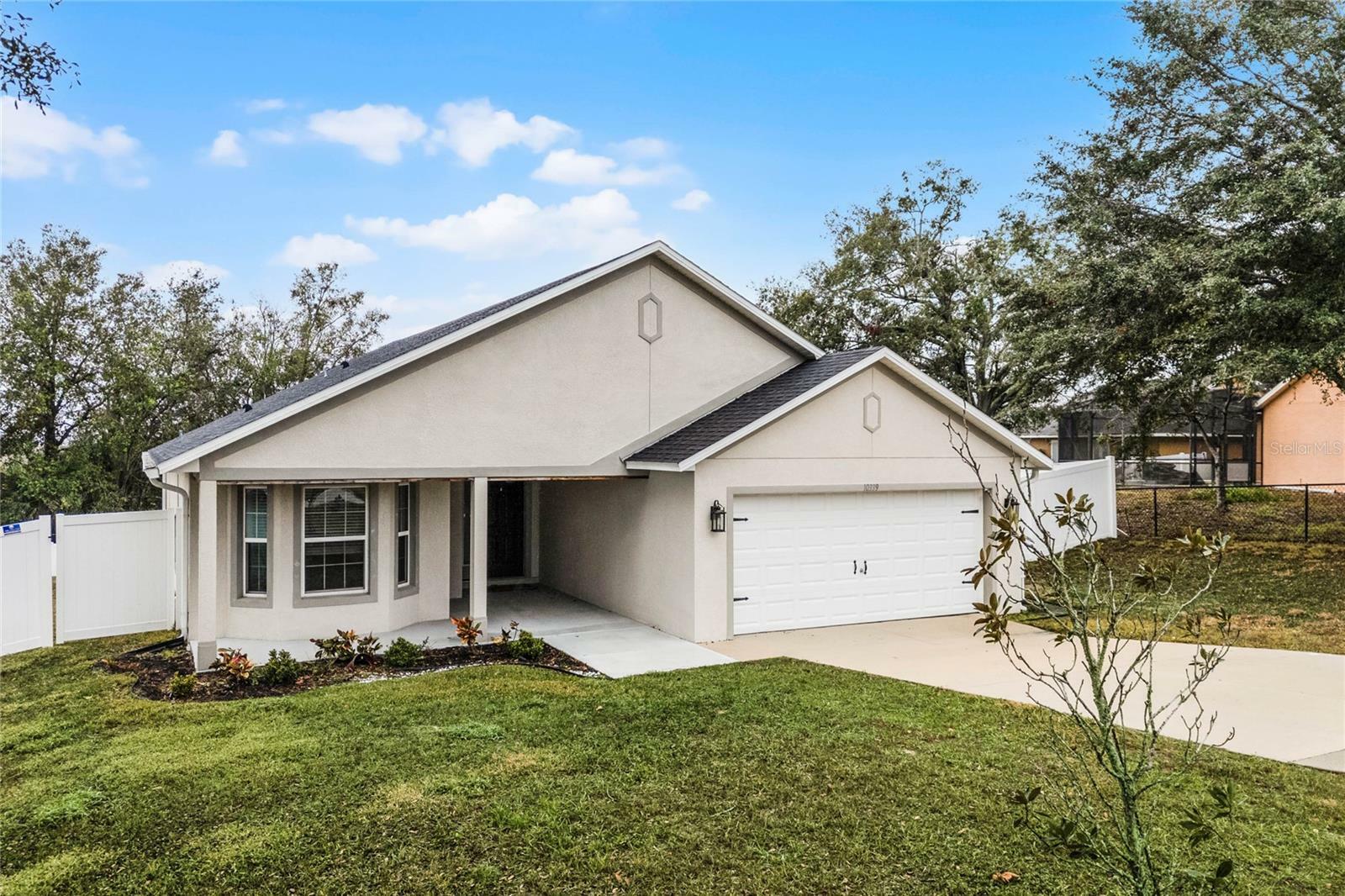 Property Photo: 10339 Castillo Court FL 34711