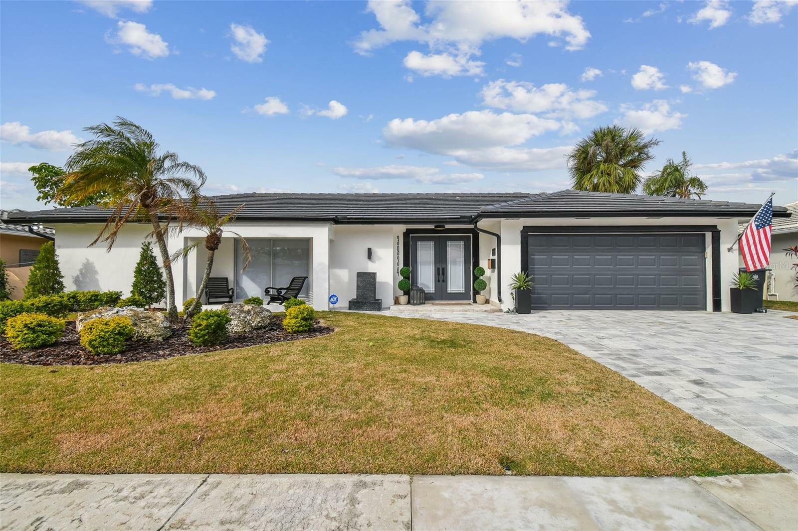 Property Photo:  3934 Doral Drive  FL 33634 