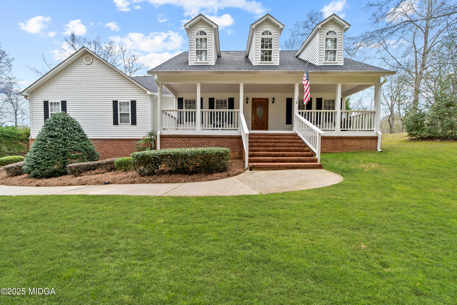 Property Photo:  199 Hidden Lakes Drive  GA 31032 