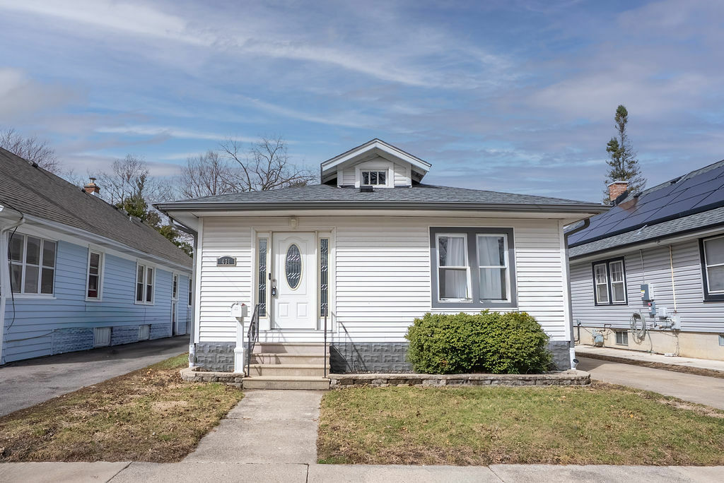 431 Bangs Street  Aurora IL 60505 photo