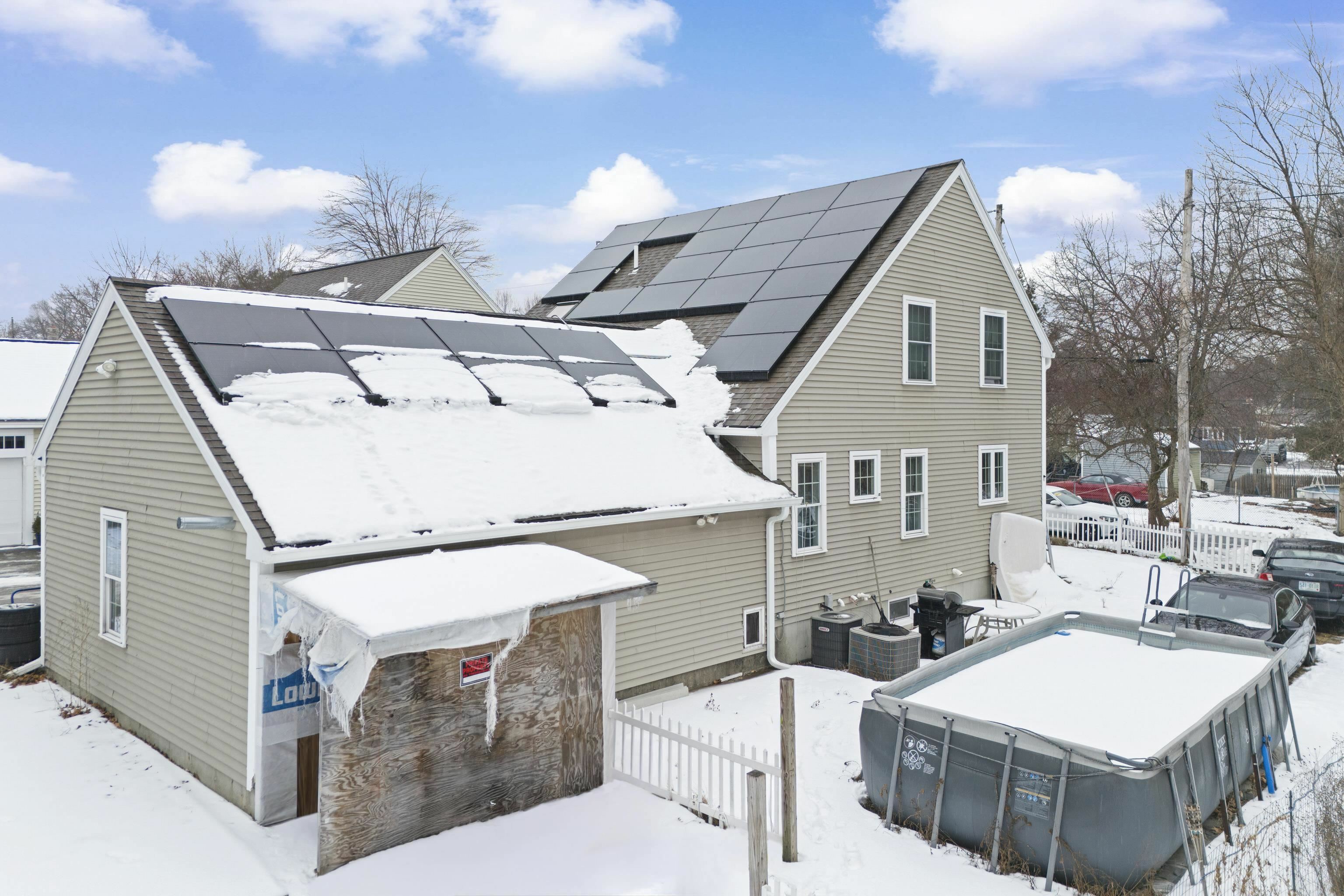 Property Photo:  61B Pennichuck Street  NH 03064 