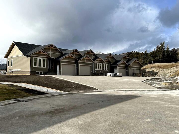 47 Ironstone Drive — photo 1