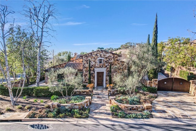 Property Photo: 41 Needle Grass CA 92603