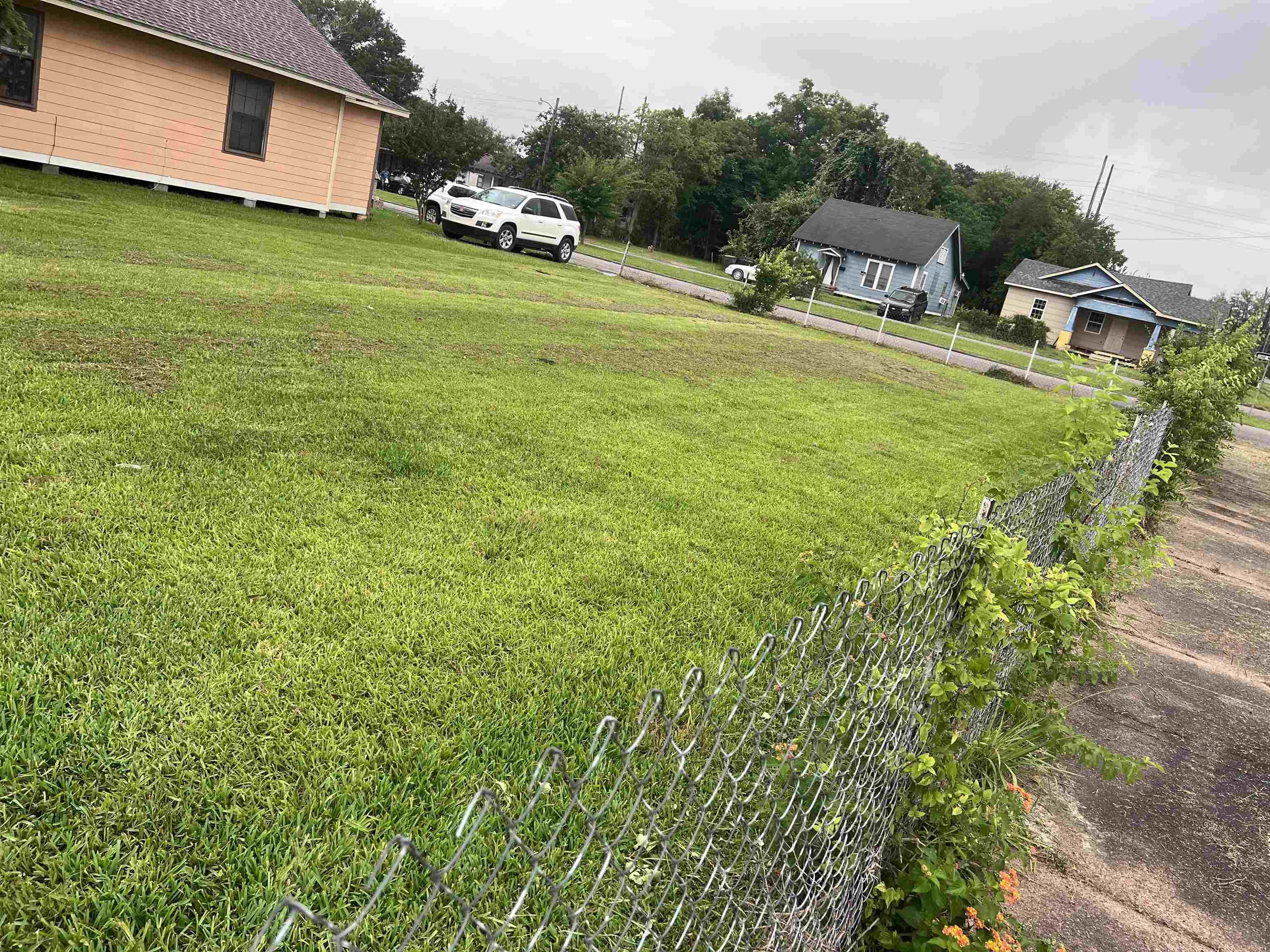 Property Photo: 1348 Dequeen Blvd TX 77640