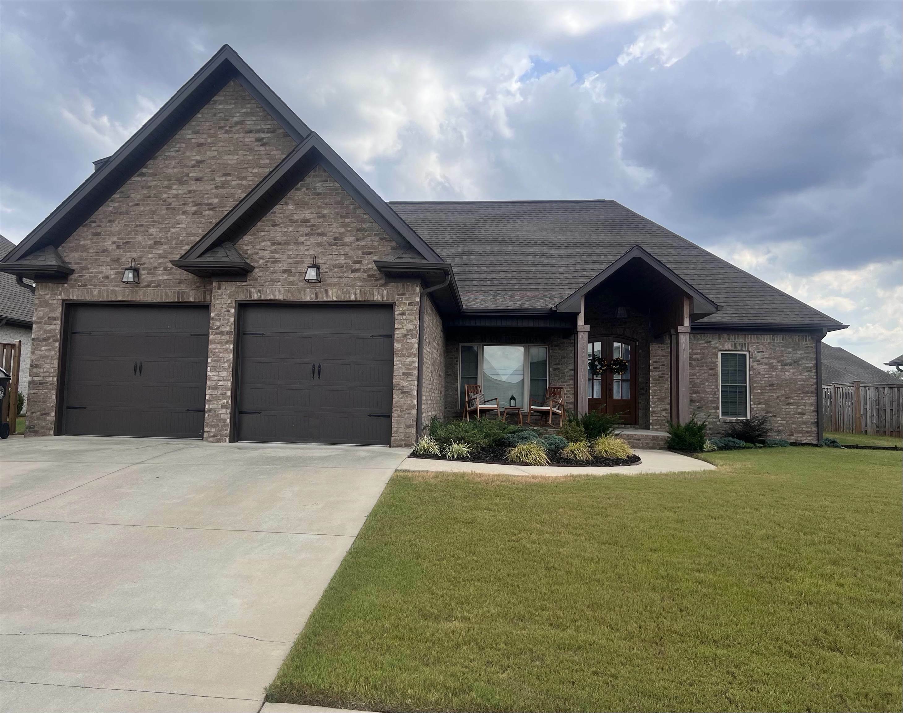 123 Ashbey Cir  Muscle Shoals AL 35661 - MUSCLE S photo