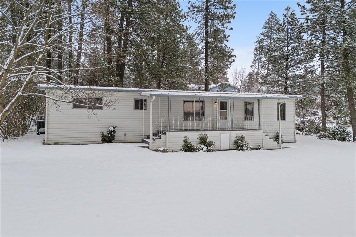 Property Photo:  11017 S Silver Lake Rd  WA 99022 