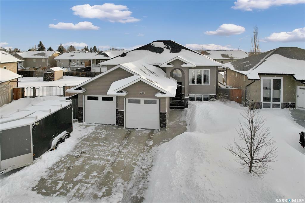 Property Photo:  601 Quessy Drive  SK S0K 0A2 