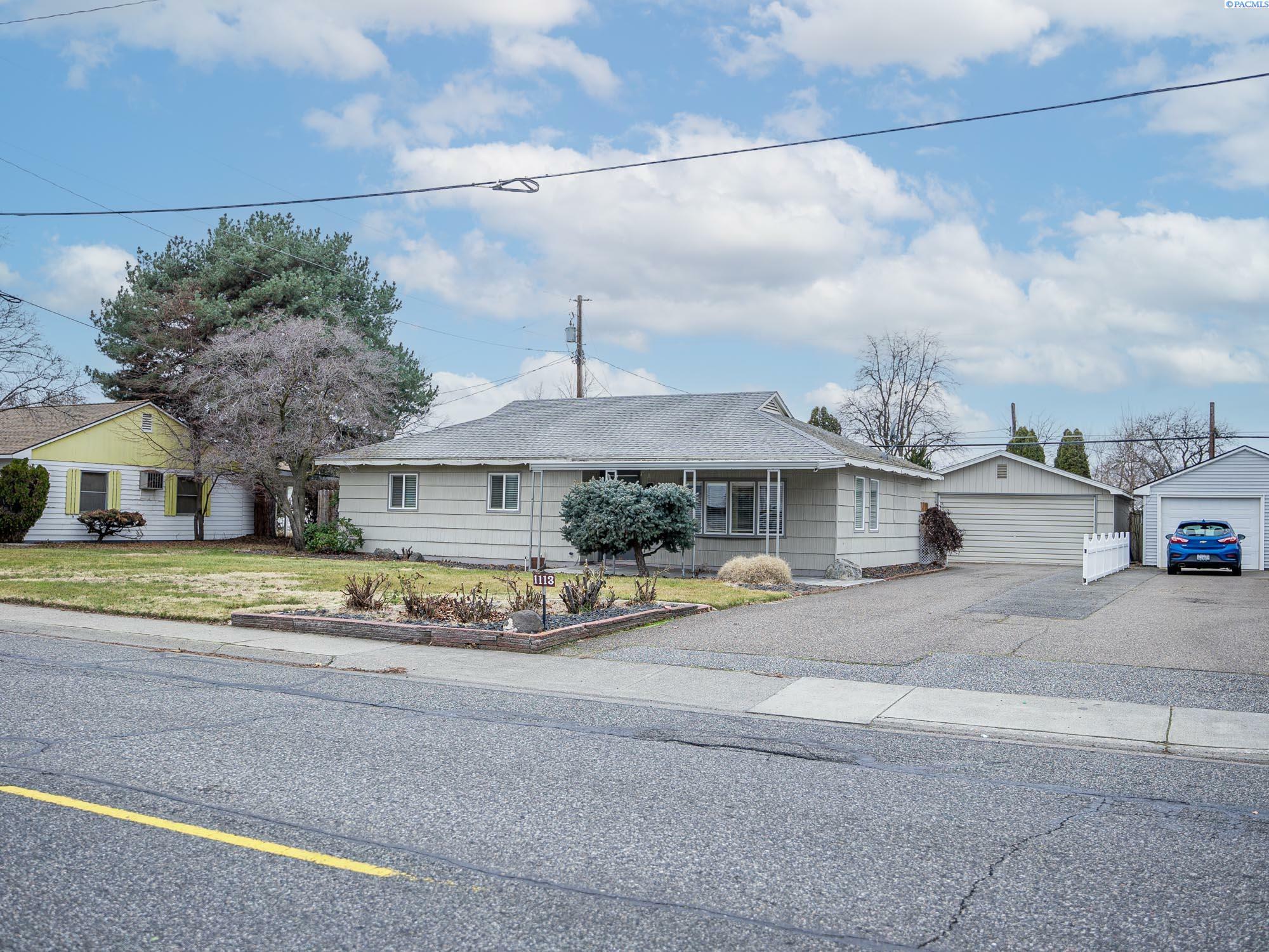 Property Photo:  1113 Wright Ave  WA 99354 