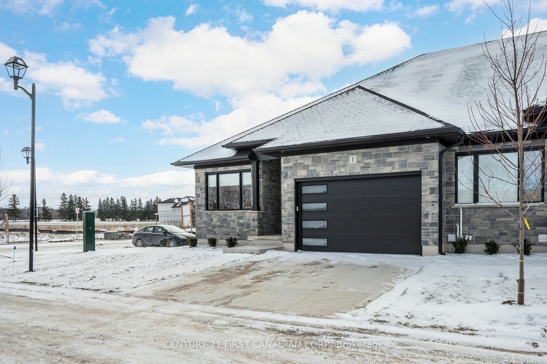 Property Photo:  32 Postma Cres 1  ON N0M 1A0 