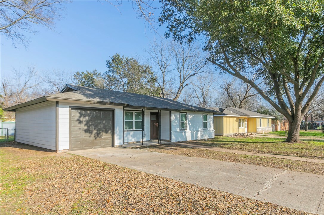 Property Photo:  613 N Rita Street  TX 76705 