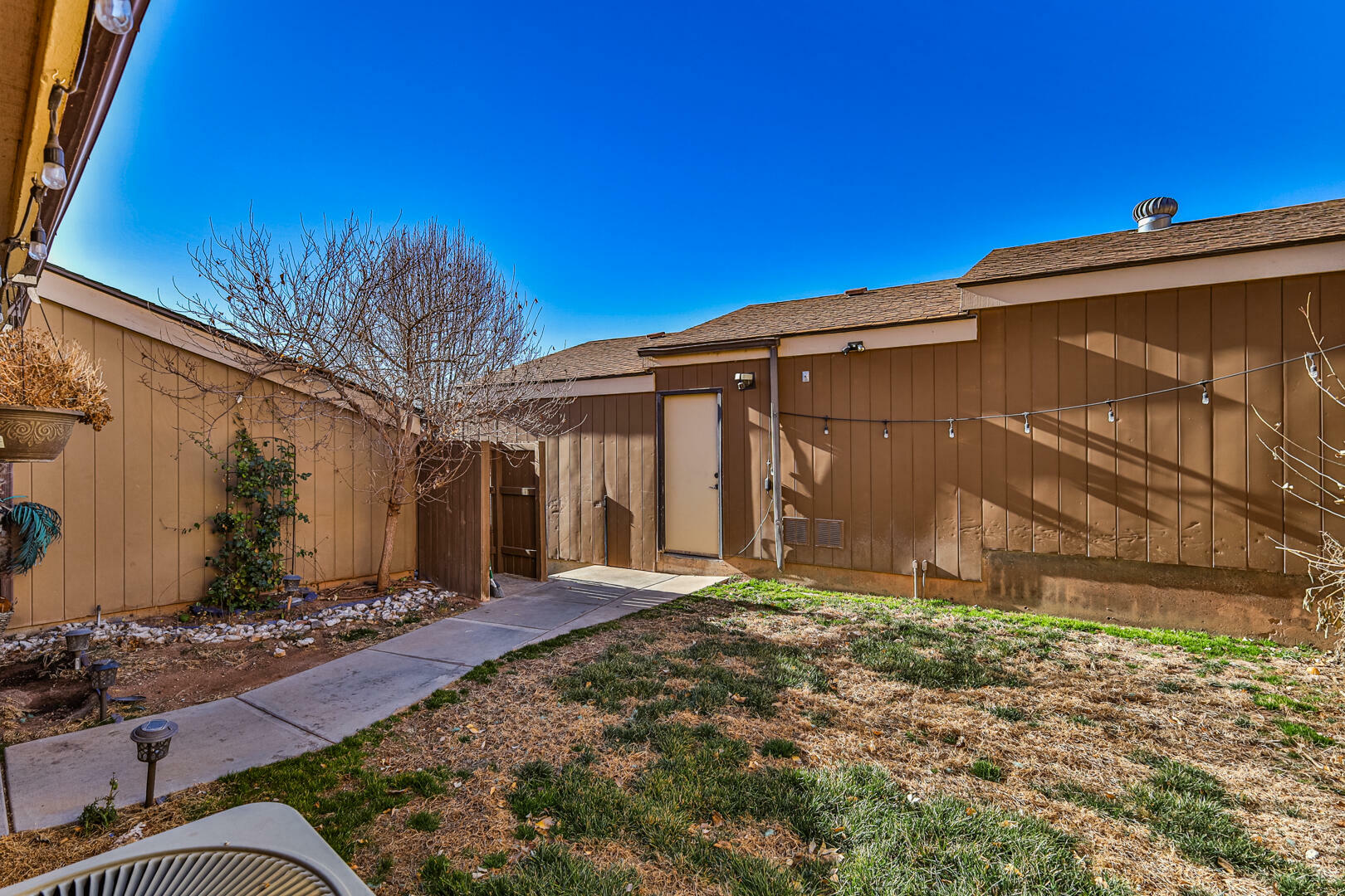 Property Photo:  961 W Bloomington Dr S  UT 84790 