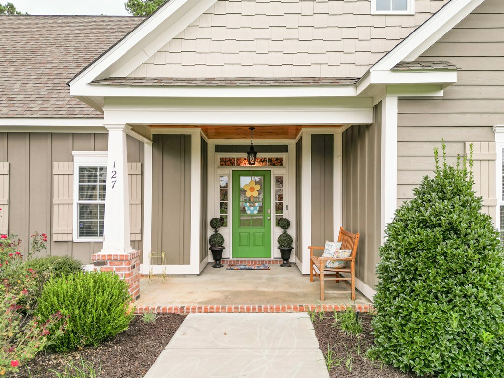 Property Photo: 127 Thistledown Drive GA 31763