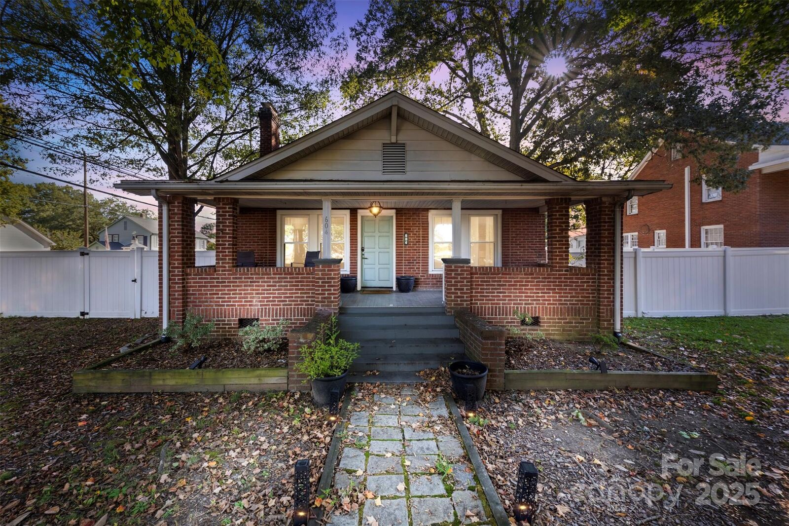 Property Photo:  604 Pearl Avenue  NC 28083
