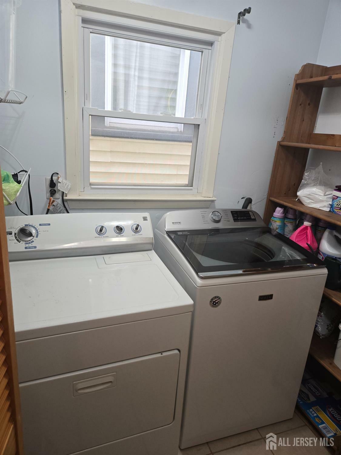 Property Photo:  533 W Side Avenue W  NJ 08861 