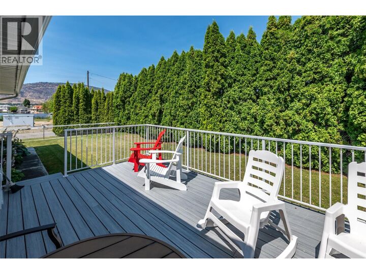 Property Photo: 44 Bayview Crescent BC V0H 1V6
